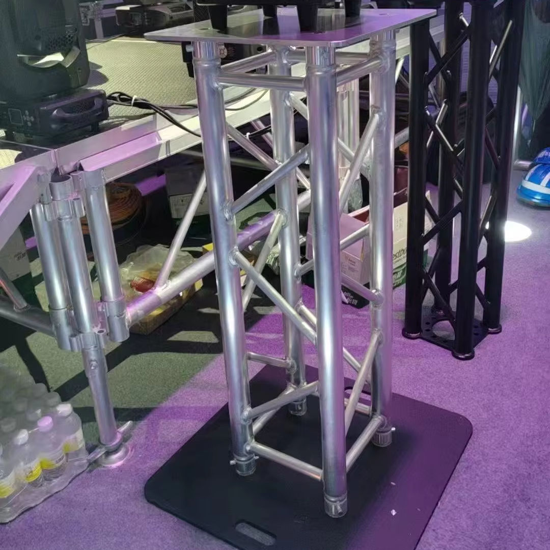 1m totem lighting truss.jpg