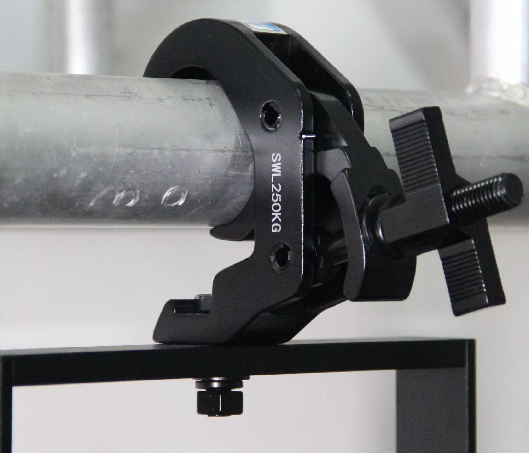 Black 48–51mm Aluminium Gripper Clamp3.webp