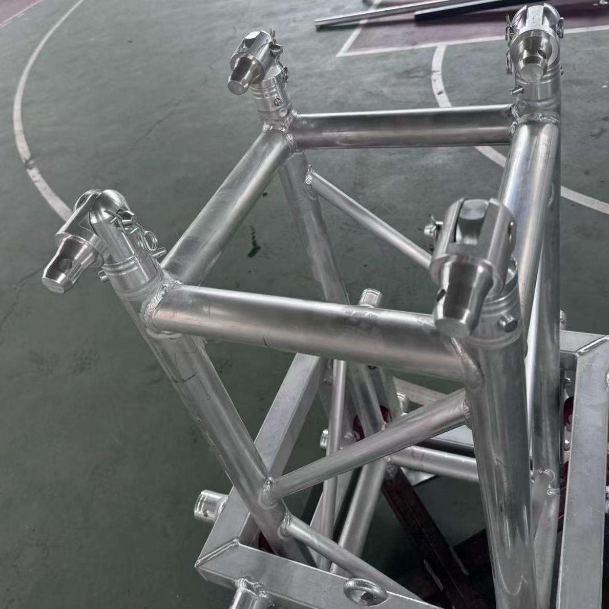 ground support truss hinge.jpg