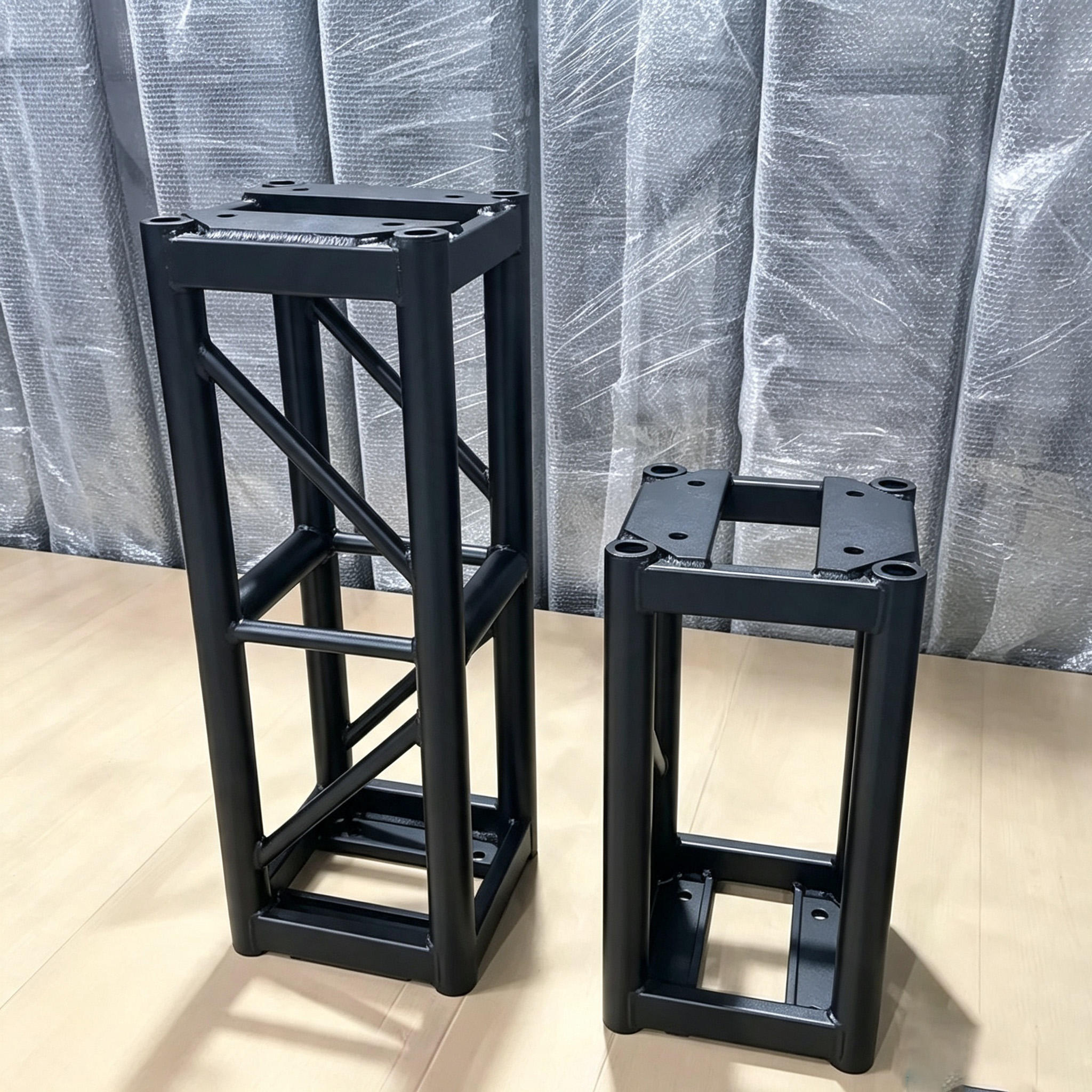 black bolt truss.jpg