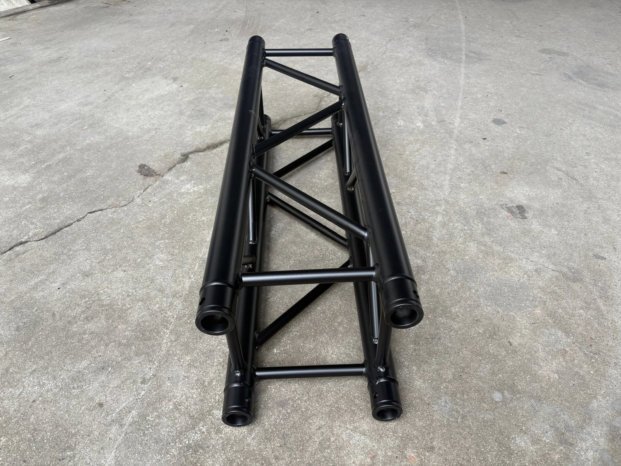 black paint 290mm truss.jpg