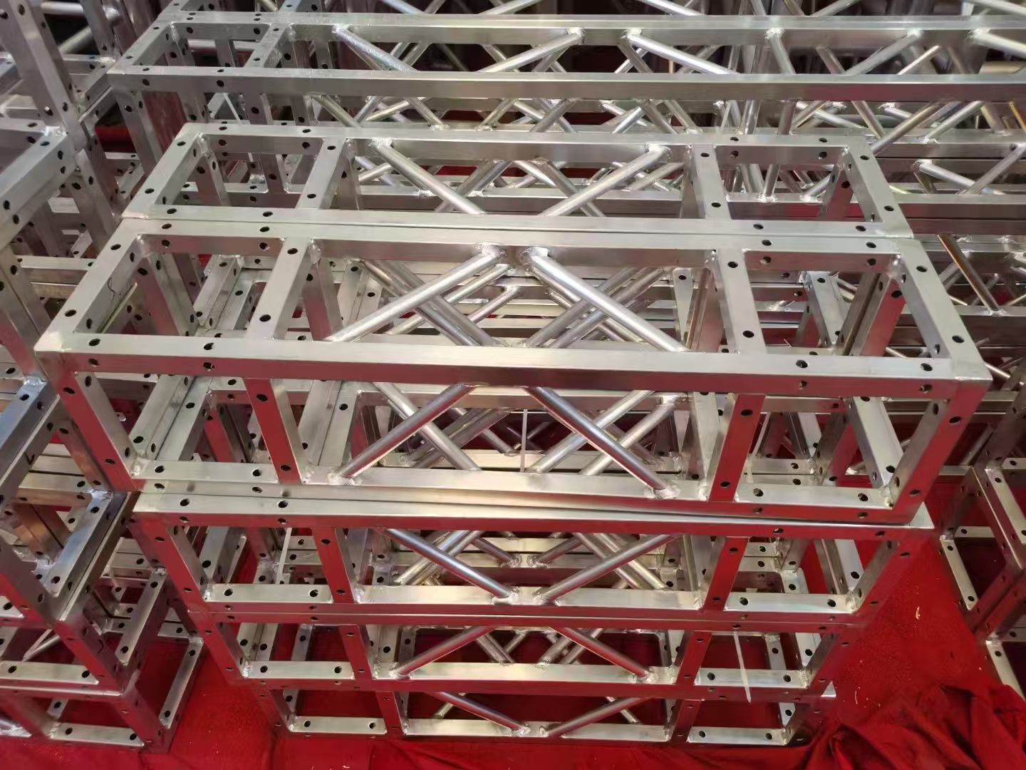 square tube 20cm bolt truss in stock.jpg
