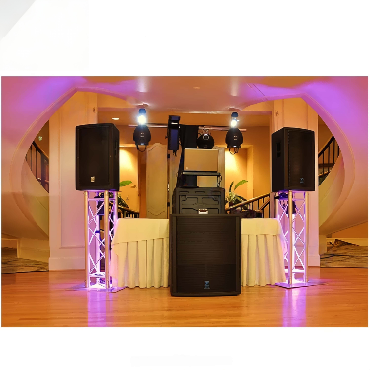 silver truss totem stand(1).png