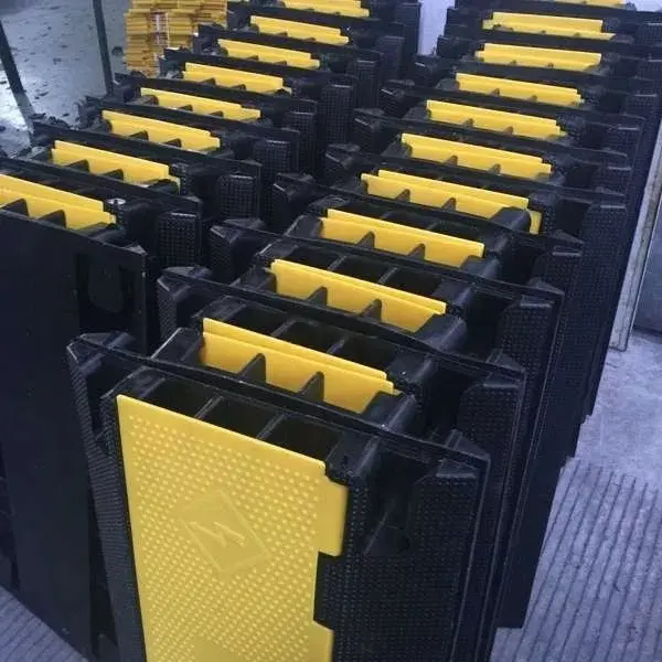 3-hole Rubber Cable Ramp5.webp
